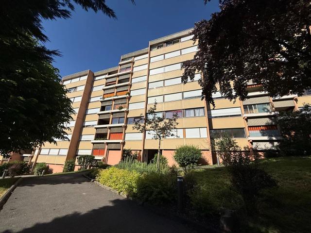 Exclusivité: A louer à Vétraz Monthoux 'Les Collines' grand stu