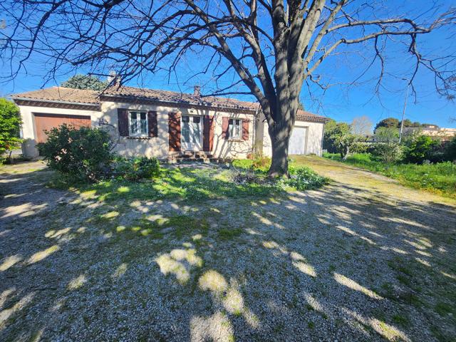 EXCLUSIVITE A VEDENE GRAND AVIGNON MAISON A VENDRE DE PLAIN PIED AVEC TERRAIN DE 980 M2 PROCHE CENTRE VILLE