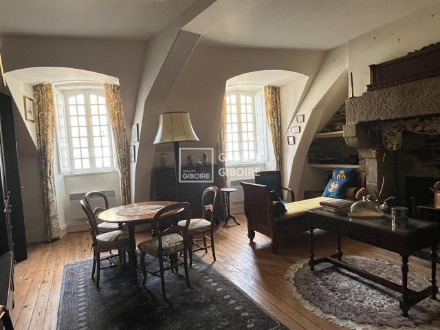 EXCLUSIVITE A VENDRE AGENCE GIBOIRE STUDIO CHARME ANCIEN DERNIER ETAGE