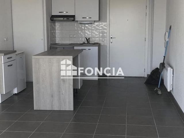 EXCLUSIVITE À VENDRE – Bellegarde – T2 récent avec terrasse, ascenseur et parking en sous sol