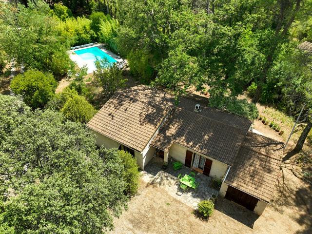 Exclusivité A Vendre ! Maison de 91 m2 de plain pied + 10m². 91m² Lorgues