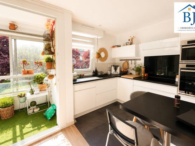 EXCLUSIVITE APPARTEMENT 4 PIECES 72 M2 + GARAGE et CELLIER