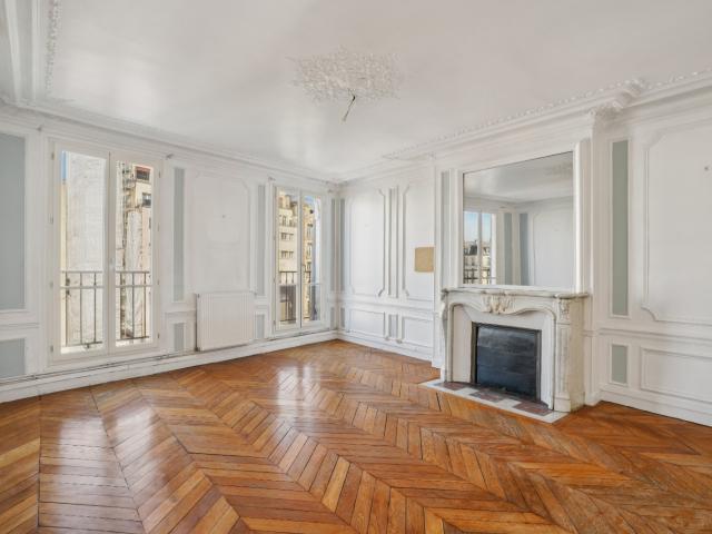 EXCLUSIVITÉ – Appartement 5 pièces Pl de Clichy