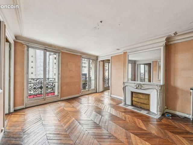 EXCLUSIVITÉ – Appartement 5 pièces Pl de Clichy