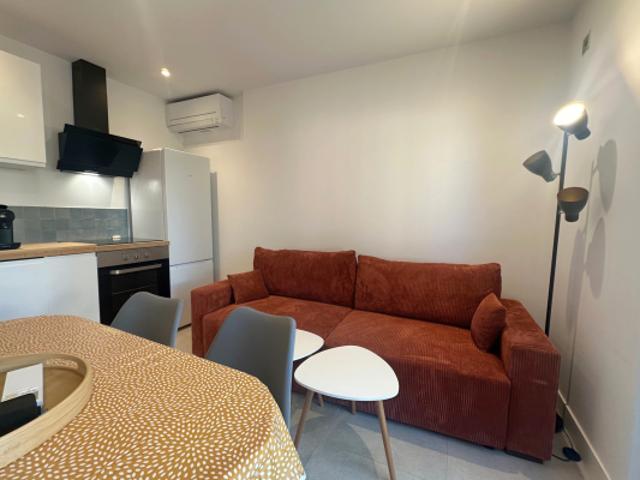 exclusivité, Appartement 2 pièces rénové et meublé avec terr