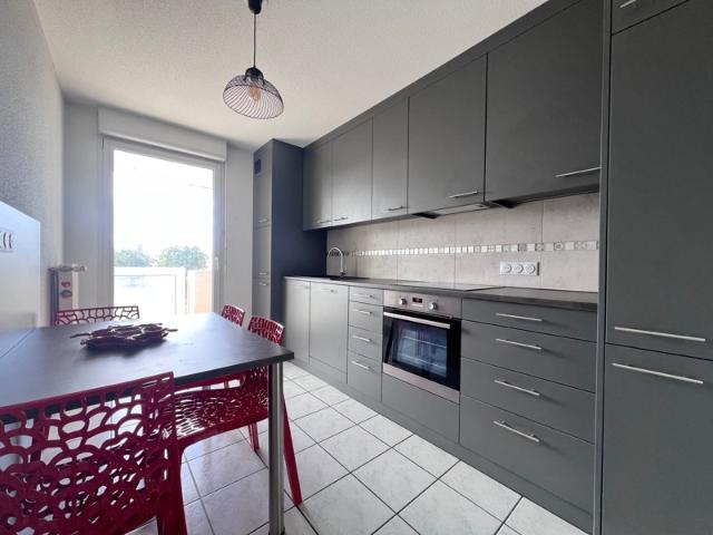 EXCLUSIVITÉ Appartement T3 avec terrasse et place de parking