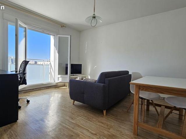 Exclusivité – Appartement T2 refait – Proche CHU et tramway
