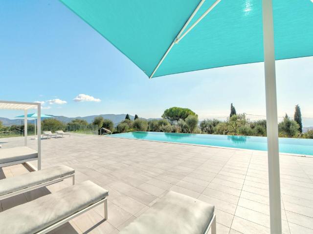 Exclusivité. Appartement villa T4, NICE, vue mer panoramique