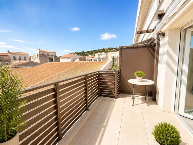 Exclusivité Appartement Avec Terrasse Plein Sud + Garage 39m² Sète