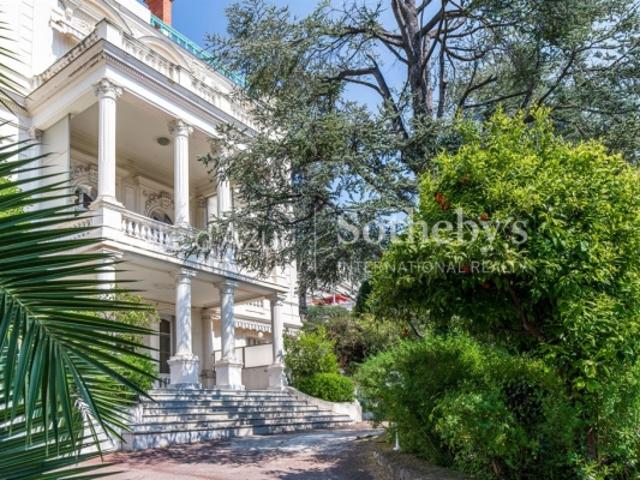 Exclusivité, appartement de prestige au sein de la Villa Diano, demeure historique du Mont Boron