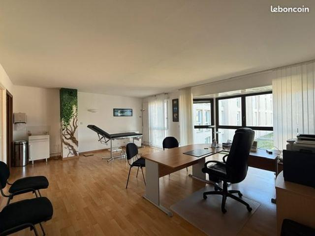 EXCLUSIVITÉ Appartement F4 en résidence PLEIN CENTRE à usage professionnel ou habitation ACCES PMR