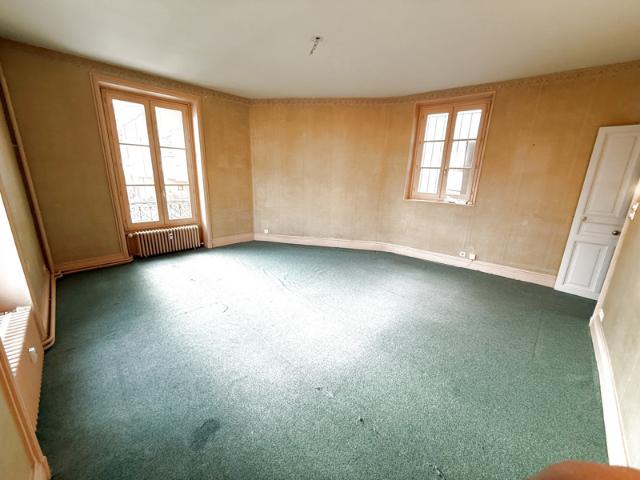 Appartement 76m2 Résidence LE CARLTON Vichy Ascenseur
