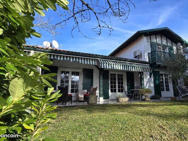 EXCLUSIVITÉ Arbonne Proche du bourg Villa basque 6 pièces