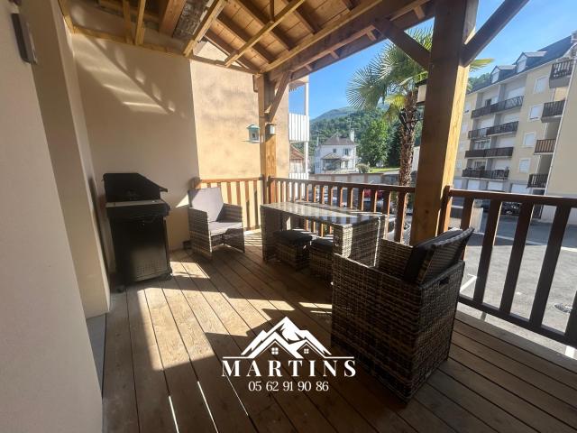 EXCLUSIVITE ARGELES GAZOST Appartement duplex rénové de type 3 + terrasse + parking + cellier