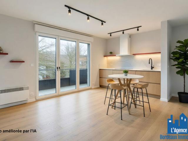 EXCLUSIVITÉ ! ARTIGUE PRES BORDEAUX APPARTEMENT TYPE 3 DE 63 M² AU DERNIER ÉTAGE + CELLIER + DEUX PLACES DE PARKING EN SOUS SOL. Benoît TREMENT O6 51 26 22 32
