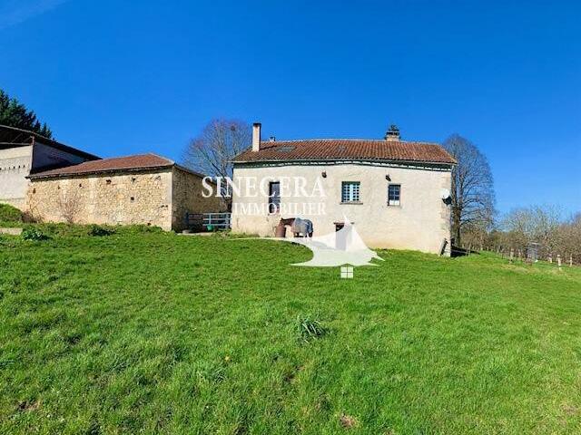 Exclusivité. Au milieu de 42 hectares