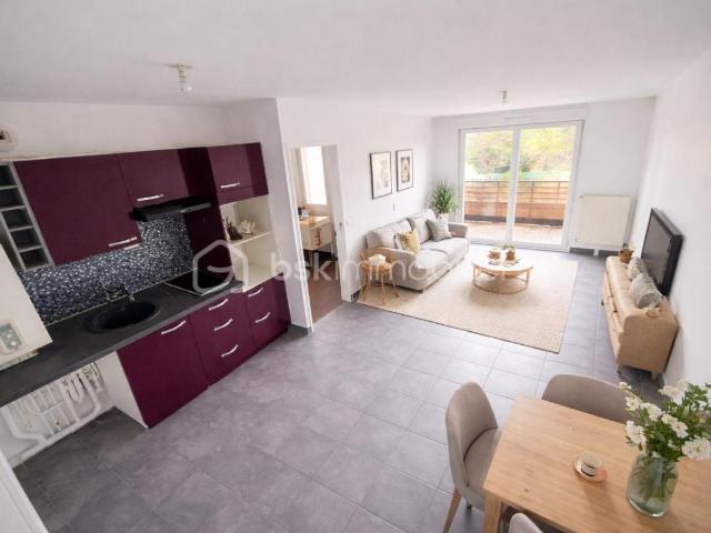 EXCLUSIVITÉ – – 2 PIÈCES – AUCUN TRAVAUX – EMPLACEMENT N°1