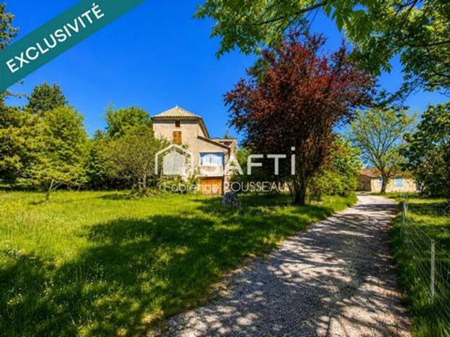 Exclusivité – Authentique propriété ancienne sur plus de 2,3 hectares