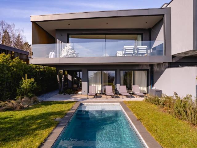 EXCLUSIVITE BARNES ANNECY LE VIEUX VILLA D’EXCEPTION VUE PANORAMIQUE – PISCINE