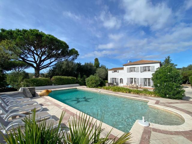 Exclusivité Bastide Provençale À Grimaud, Proche Plage 200m² Grimaud