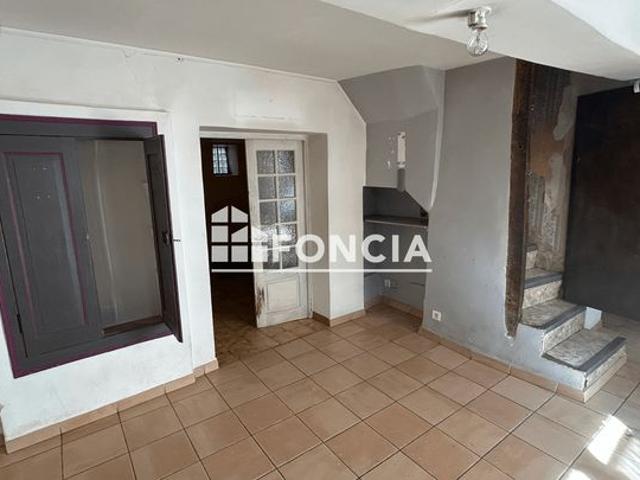 Exclusivité Bédoin – Propriété de 84 m² avec dépendances de 150 m² et terrain de 1 600 m² à rénover