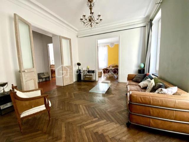 EXCLUSIVITÉ Bel appartement Haussmannien Quartier Préfecture