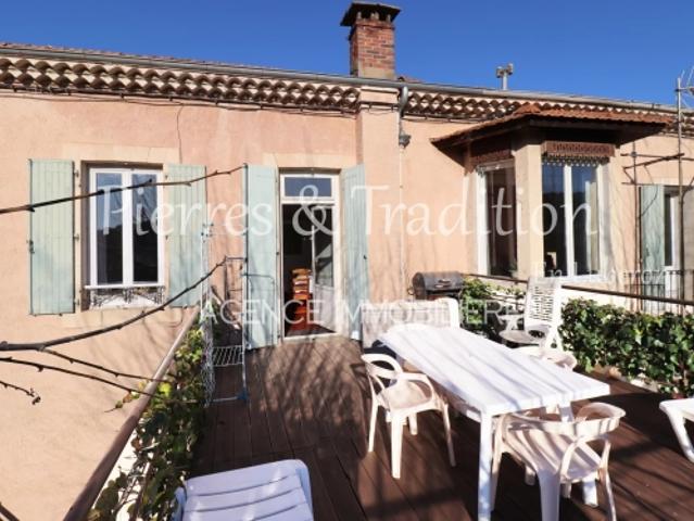 EXCLUSIVITE ! Belle maison de ville avec terrasse panoramique et jardin