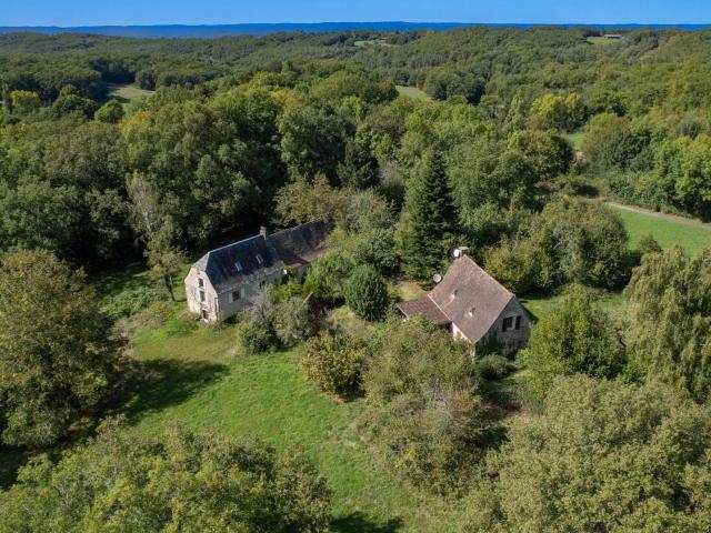 Exclusivite Belle Propriété de caractère typique dans un e. 200m² Gourdon