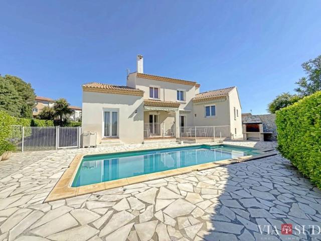 Exclusivité Béziers Quartier résidentiel prisé, villa familiale 4 faces, piscine et un espace de vie indépendant