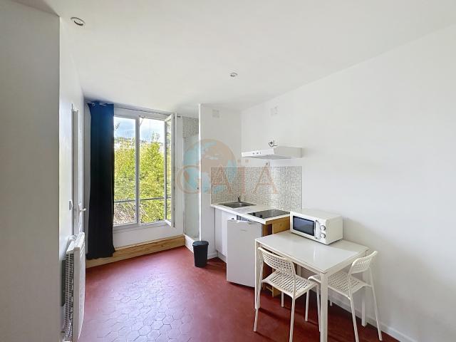EXCLUSIVITE CANNES MONTFLEURY STUDIO A LOUER EN MEUBLE BAIL UN AN RENOUVELABLE PARKING
