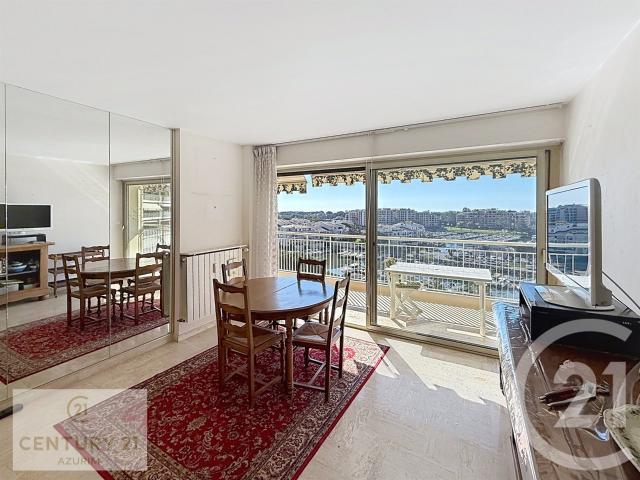 Exclusivite Cannes Marina: Situé en étage d'un immeuble sé. 64m² Mandelieu la Napoule