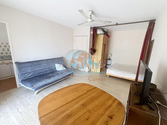 EXCLUSIVITE CANNES QUARTIER STANISLAS T1 DE 31 M2 GRANDE TER