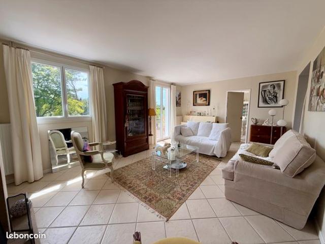 EXCLUSIVITÉ CAUVILLE SUR MER, Au calme, Maison T6 155m² en excellent état, très fonctionnelle et lumineuse
