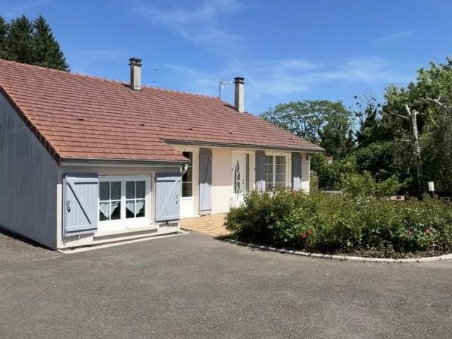 EXCLUSIVITÉ Charbuy Pavillon de plain pied avec grand terrain