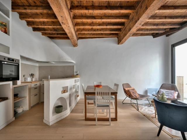 EXCLUSIVITÉ – Charmant appartement avec terrasse au cœur du centre historique d'Arles
