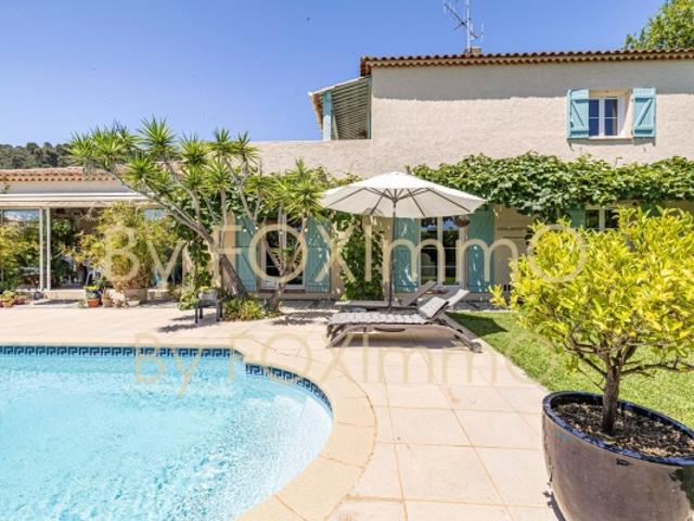 EXCLUSIVITÉ ! Charmante Maison avec piscine à La Colle sur Loup