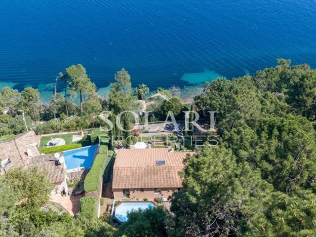 Exclusivité Charmante villa à Théoule avec vue mer Baie de Cannes