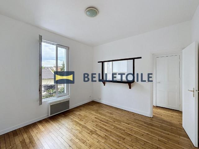 ✨EXCLUSIVITE✨ COEUR CHARENTONNEAU – T2 TRAVERSANT CHARME DE L'ANCIEN