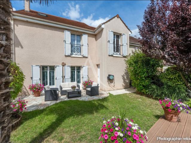 EXCLUSIVITE coeur de ville de Vauréal 7 pièce s habitables 130m² loi carrez