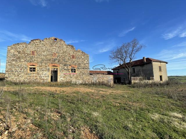 EXCLUSIVITE Corps de Ferme à Réhabilité 580m2 42590 NE