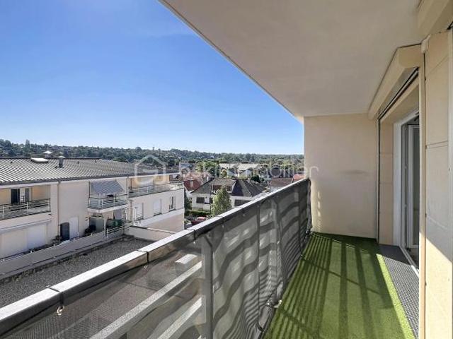 EXCLUSIVITÉ – DERNIER ÉTAGE AVEC ASCENSEUR, BALCON & PARKING ! LE COUP DE CŒUR EST AU RENDEZ VOUS !