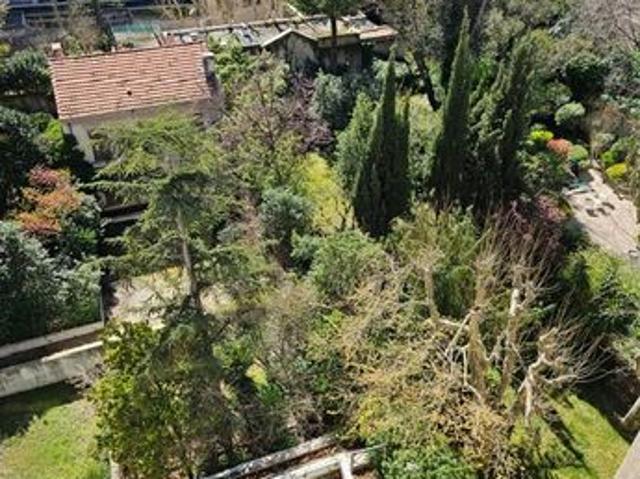 Exclusivité – dernier étage – superbe t3 avec terrasse – prado / farges