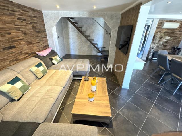 EXCLUSIVITE Duplex 148 m2 Saint Cyr sur Mer centre Terra