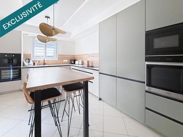 EXCLUSIVITÉ – ÉLÉGANTE MAISON FAMILIALE AVEC PISCINE À CHAMPIGNY