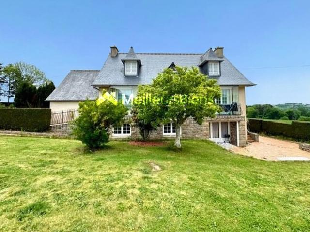 Ensemble comprenant maison et appartement 140 m2 sur 3902 m2 de terrain