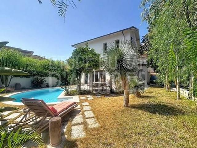 EXCLUSIVITE ETUDE DU CAP D'ANTIBES VILLA AVEC PISCINE