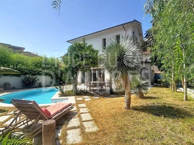 EXCLUSIVITE ETUDE DU CAP D'ANTIBES VILLA AVEC PISCINE