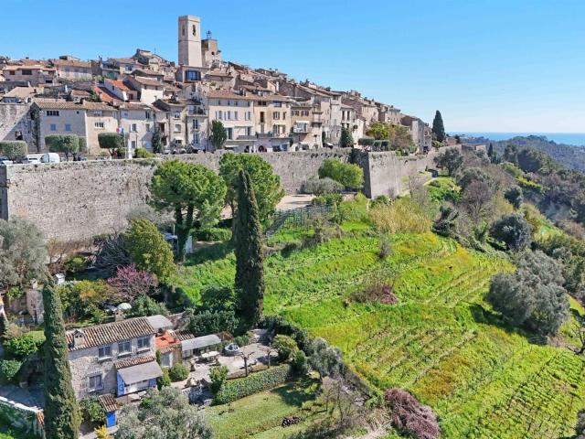 Exclusivité Exceptionnelle villa au pied des remparts de S. 77m² Saint Paul
