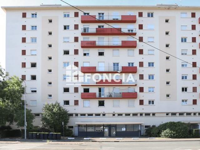 Exclusivite foncia t4 lumineux dernier etage avec cave et parking