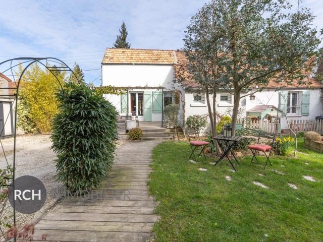 Exclusivité Forêt de Rambouillet Maison ancienne avec joli j